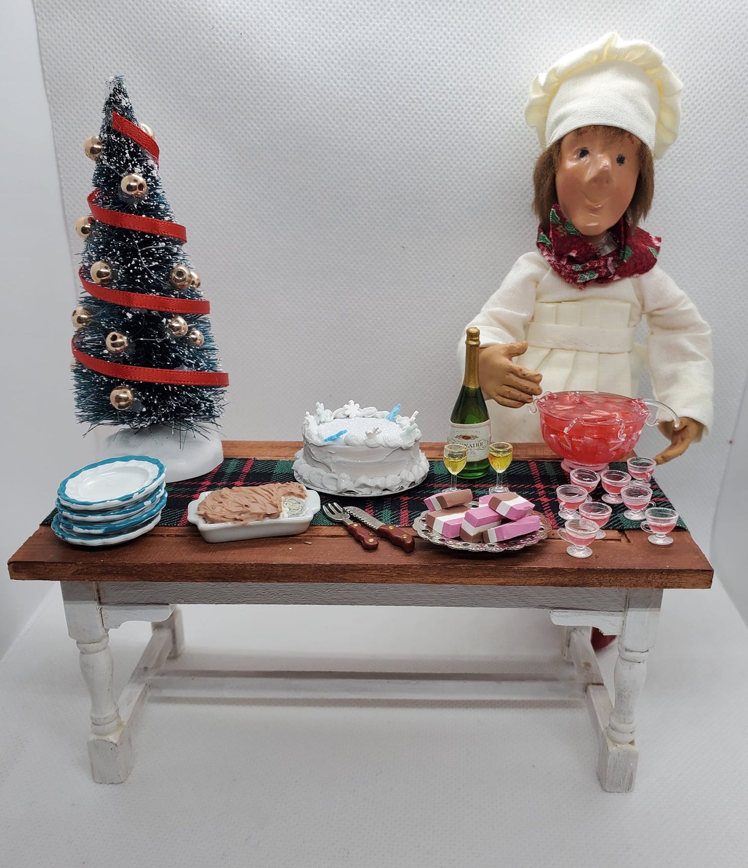 1:12th Scale Christmas table