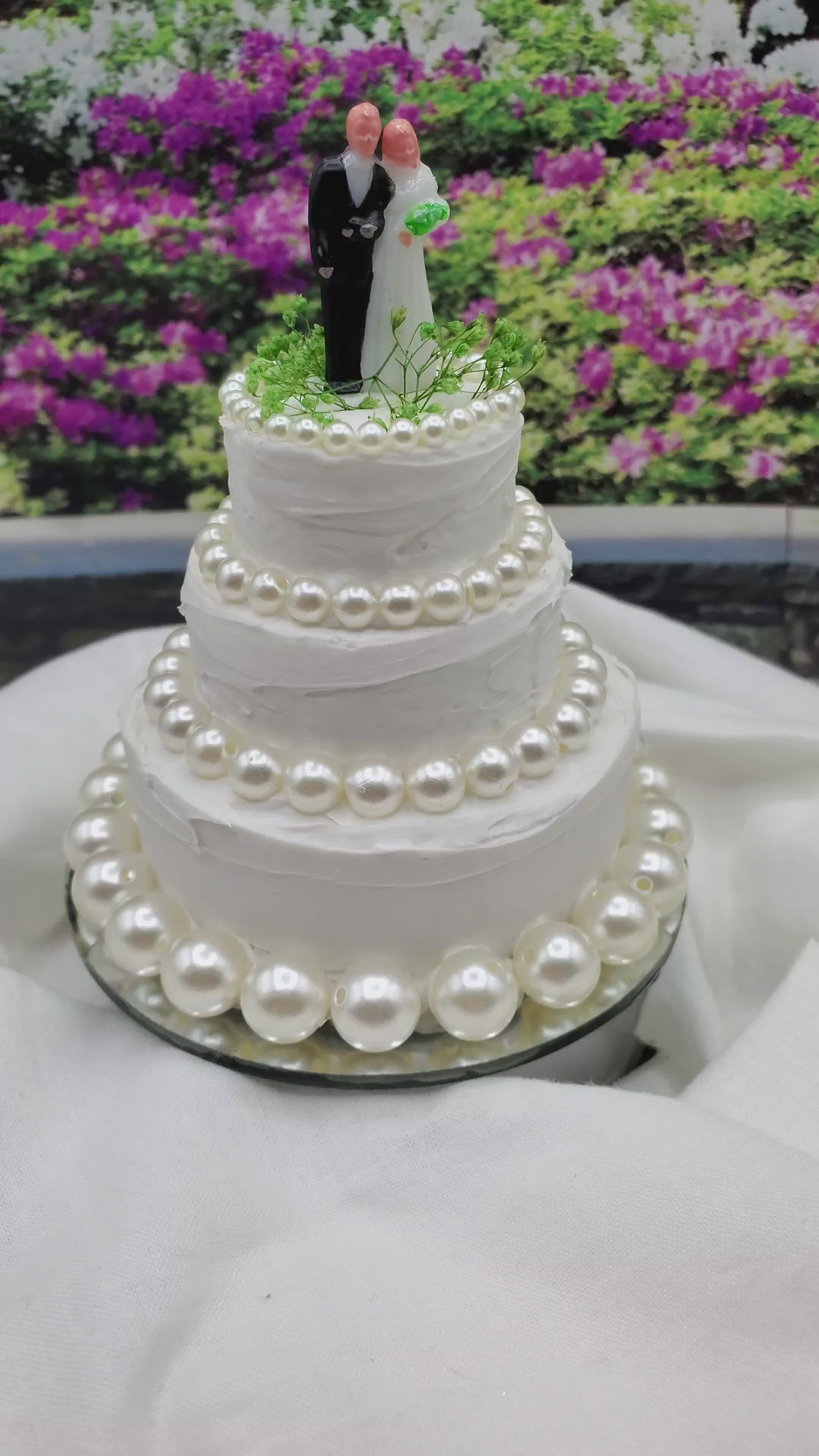 Layered pearl cake