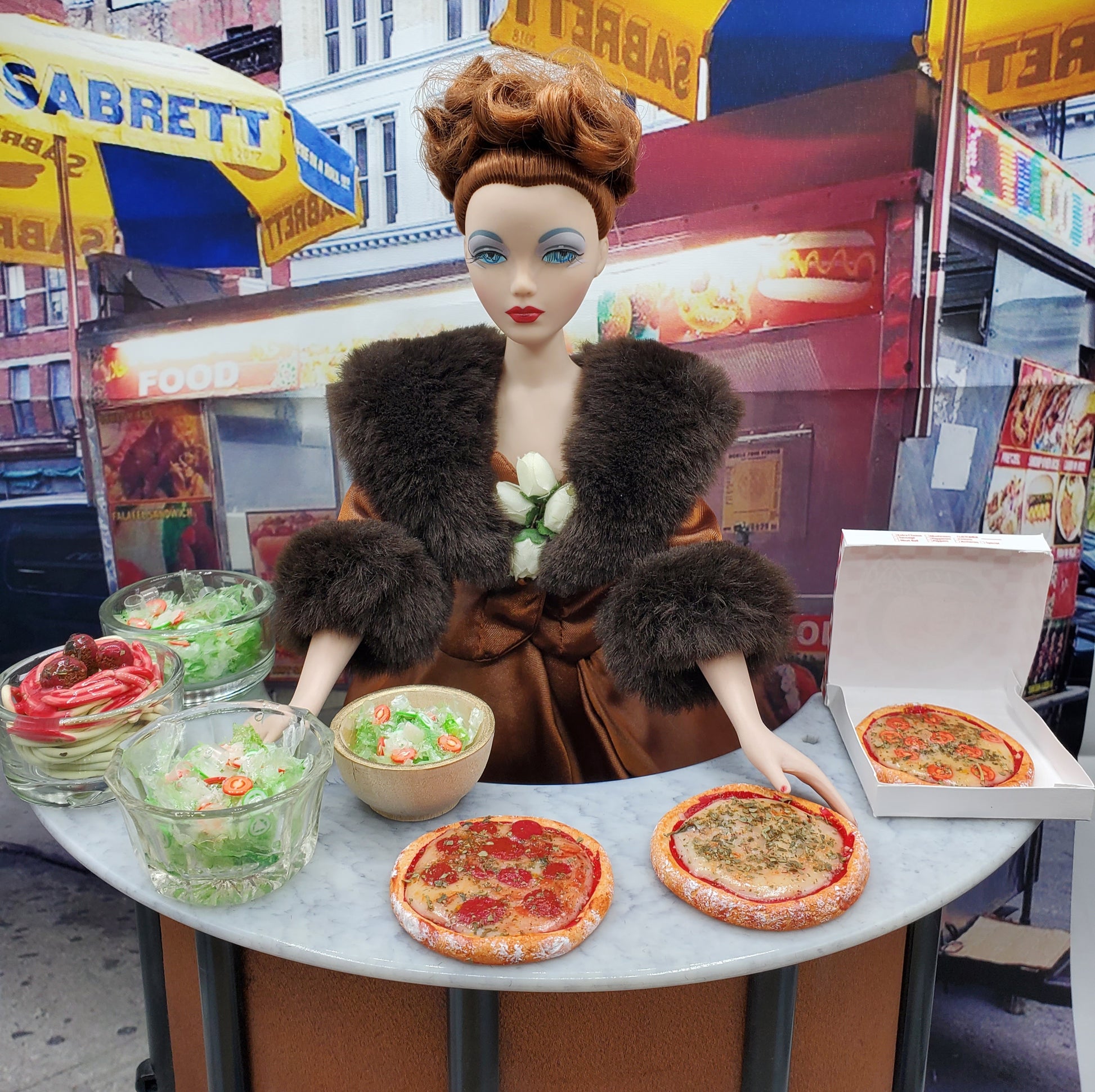 Gene Dolls with pizza